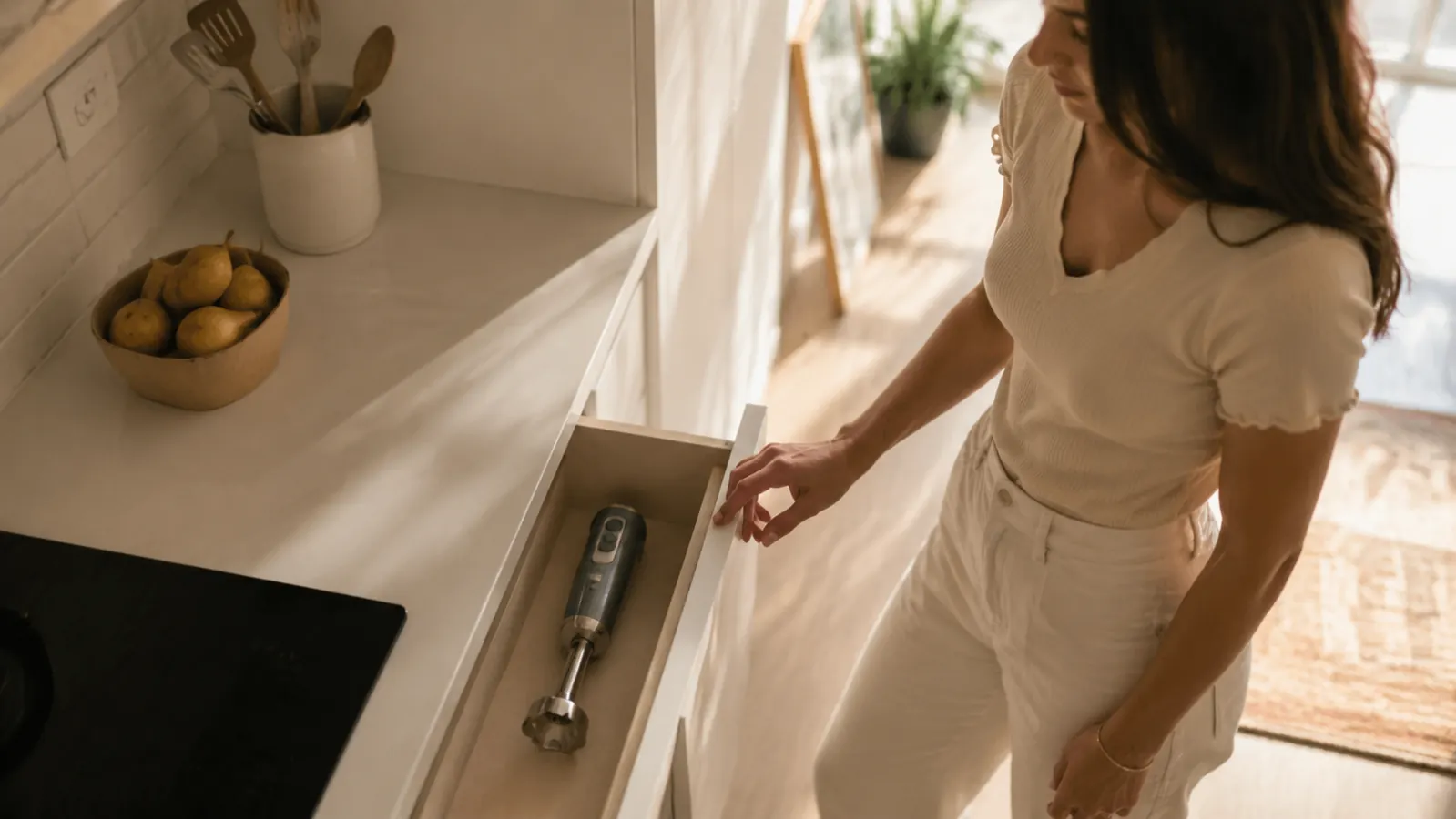 10 Reasons an Immersion Blender Beats a Countertop Blender in Small Kitchens